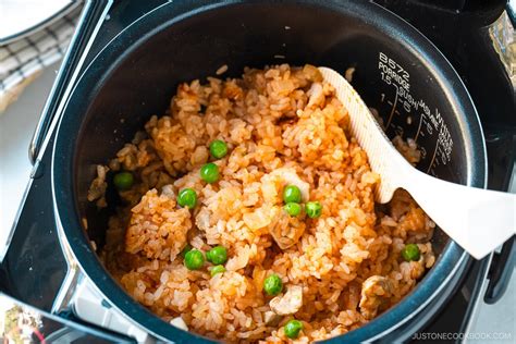 炊飯器ケチャップライス：その意外な魅力と無限の可能性